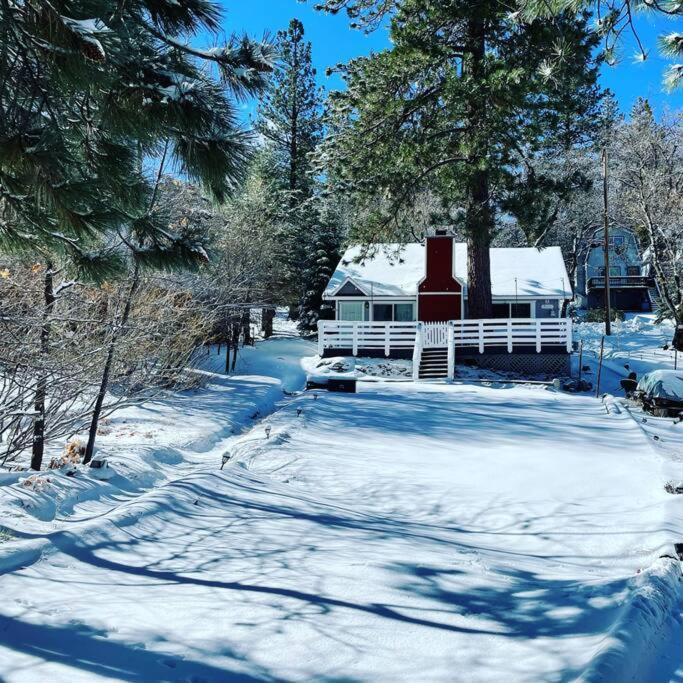 Cheerful 2-Bedroom Cabin With Indoor Fireplace Running Springs Exterior photo