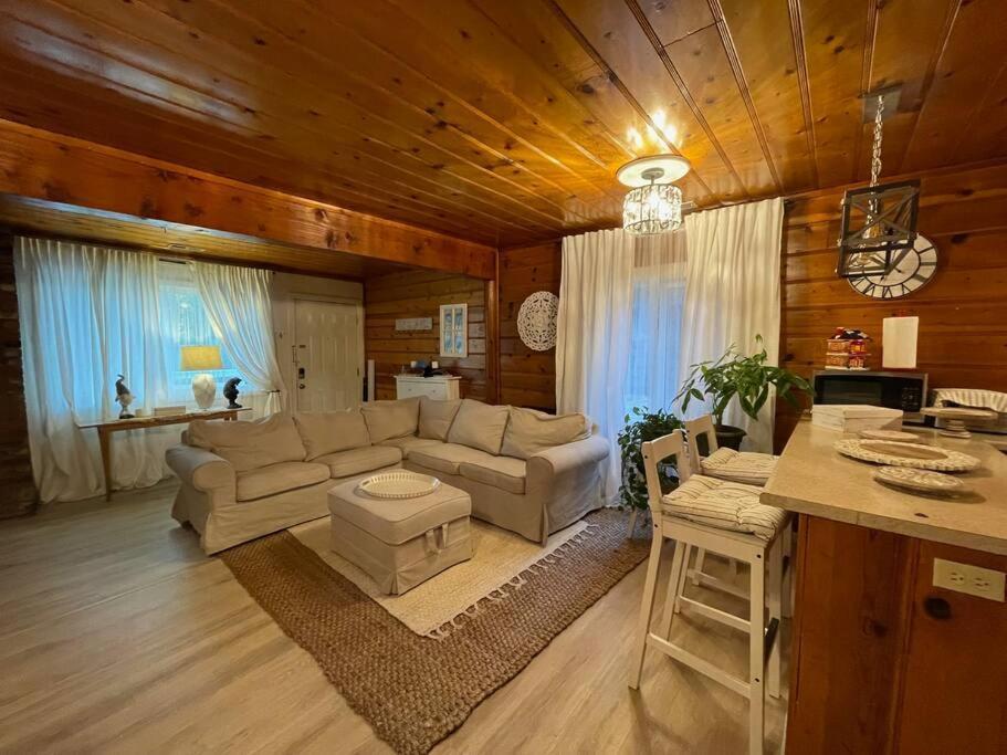 Cheerful 2-Bedroom Cabin With Indoor Fireplace Running Springs Exterior photo